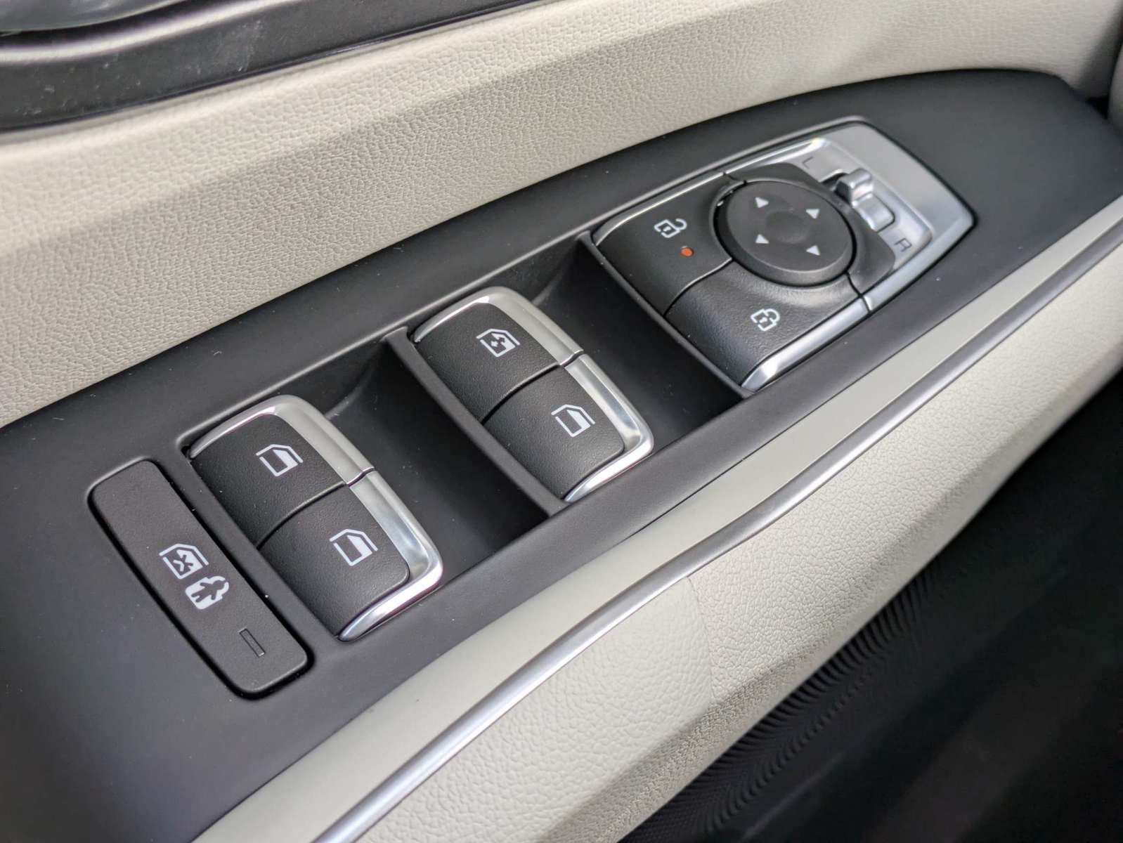 Certified 2026 Kia Sorento EX FWD image 19