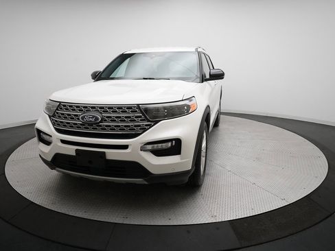 Used 2020 Ford Explorer Limited w/ Class III Trailer Tow Package image 30