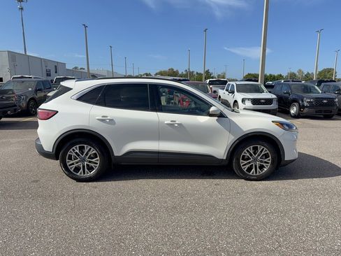 Certified 2022 Ford Escape SEL image 5