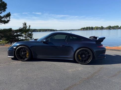 Used 2015 Porsche 911 GT3 RWD image 9