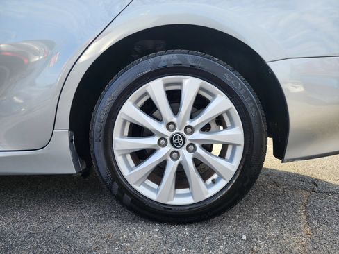 Used 2020 Toyota Camry LE FWD image 21
