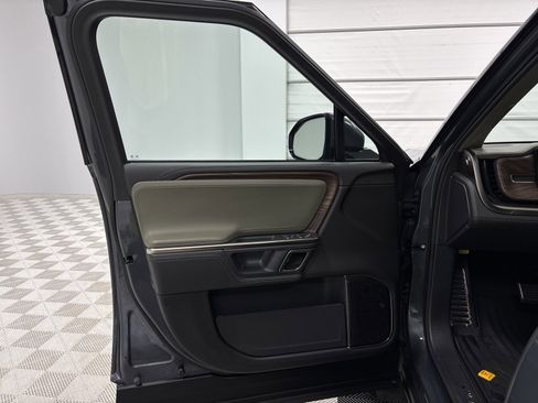 Used 2023 Rivian R1S Adventure AWD/4WD image 26