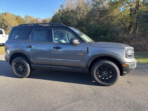New 2025 Ford Bronco Sport Badlands image 3