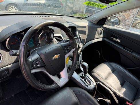 Used 2016 Chevrolet Cruze LT w/ RS Appearance Package FWD image 11