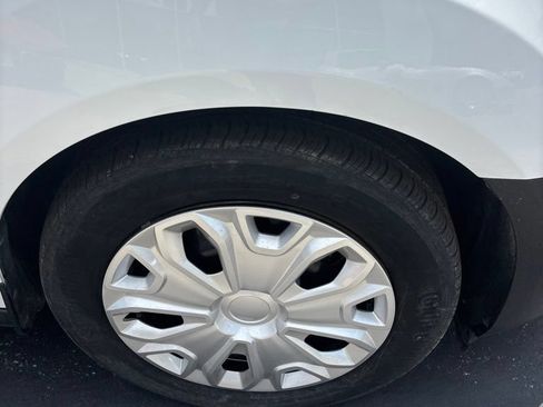 Used 2022 Ford Transit Connect XL FWD image 7