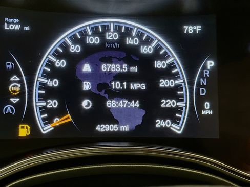 Used 2020 Jeep Grand Cherokee Limited w/ Luxury Group II image 8