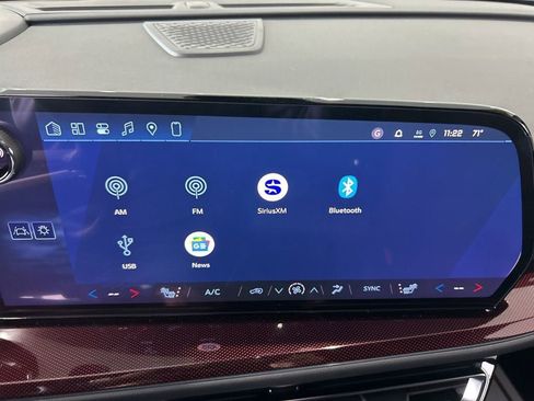 New 2026 Chevrolet Traverse Z71 w/ Enhanced Driving Package image 9