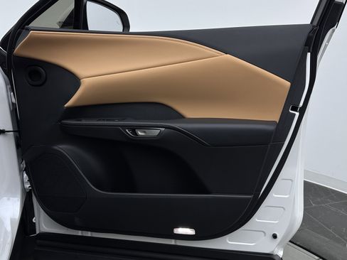 Used 2025 Lexus RX 350 FWD w/ Technology Package image 34