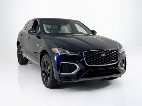 Certified 2025 Jaguar F-PACE R-Dynamic S image 7