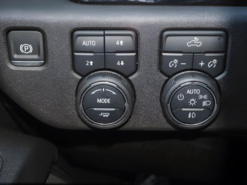 Certified 2024 Chevrolet Silverado 1500 RST w/ Convenience Package II AWD/4WD image 26
