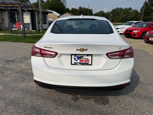 Used 2021 Chevrolet Malibu LT FWD image 4
