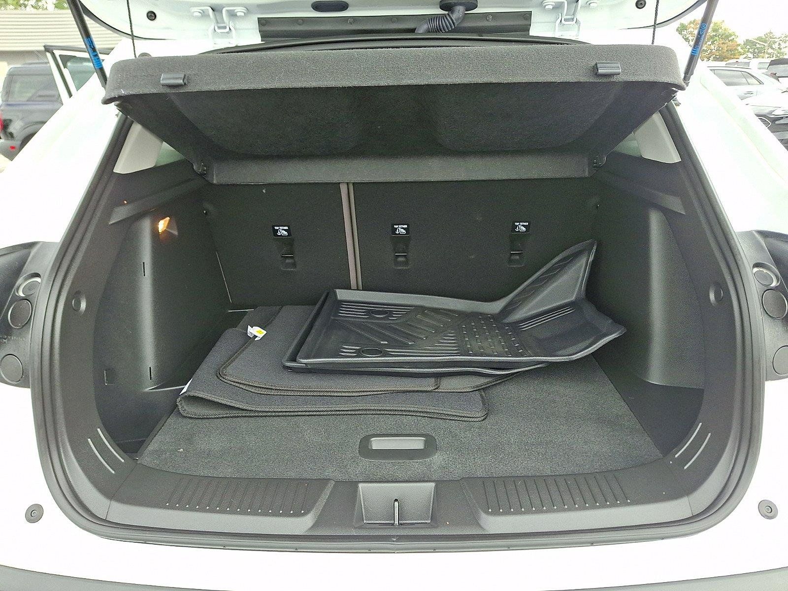 Used 2025 Chevrolet Trax ACTIV w/ Sunroof Package FWD image 29