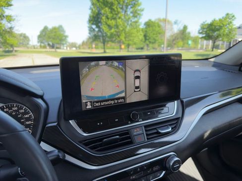 Used 2022 Nissan Altima 2.5 S FWD image 14