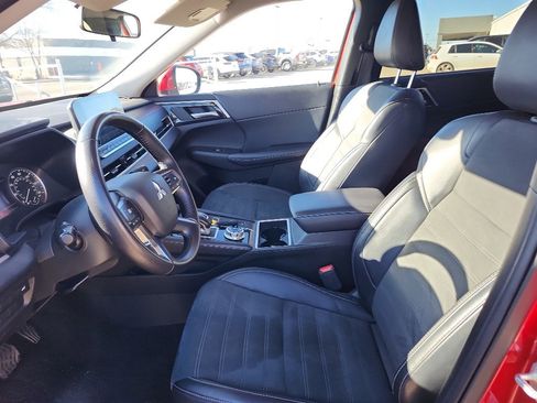 Used 2024 Mitsubishi Outlander SE image 14