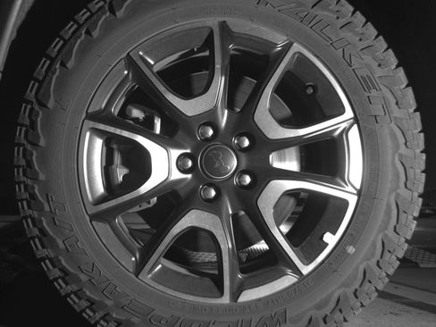 Used 2025 Jeep Compass Trailhawk AWD/4WD image 12