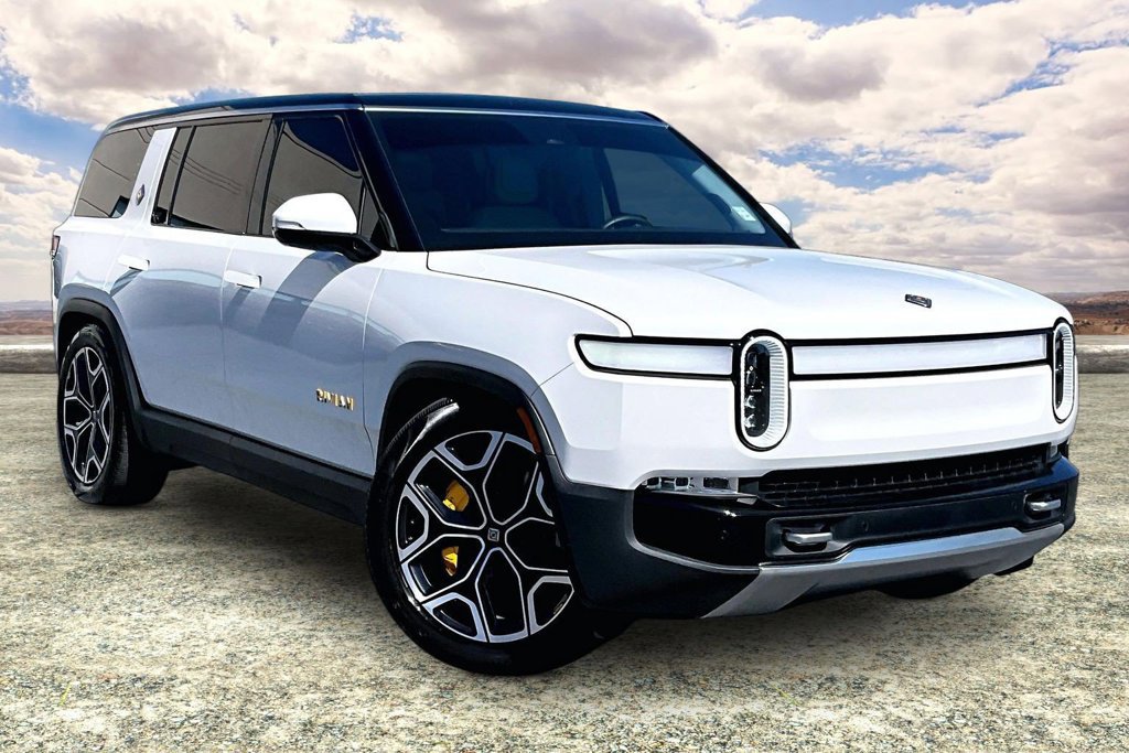 Used 2023 Rivian R1S Adventure Quad AWD/4WD image 1