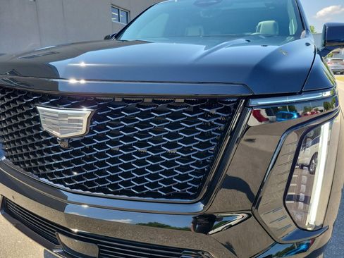 New 2026 Cadillac Escalade Platinum Sport w/ LPO, ONYX Package AWD/4WD image 26