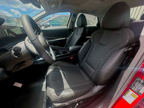 New 2026 Hyundai Elantra Limited FWD image 5