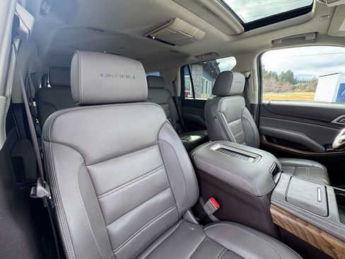 Used 2020 GMC Yukon Denali w/ Denali Ultimate Package image 22