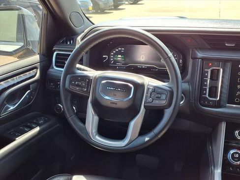 Used 2023 GMC Yukon Denali image 8