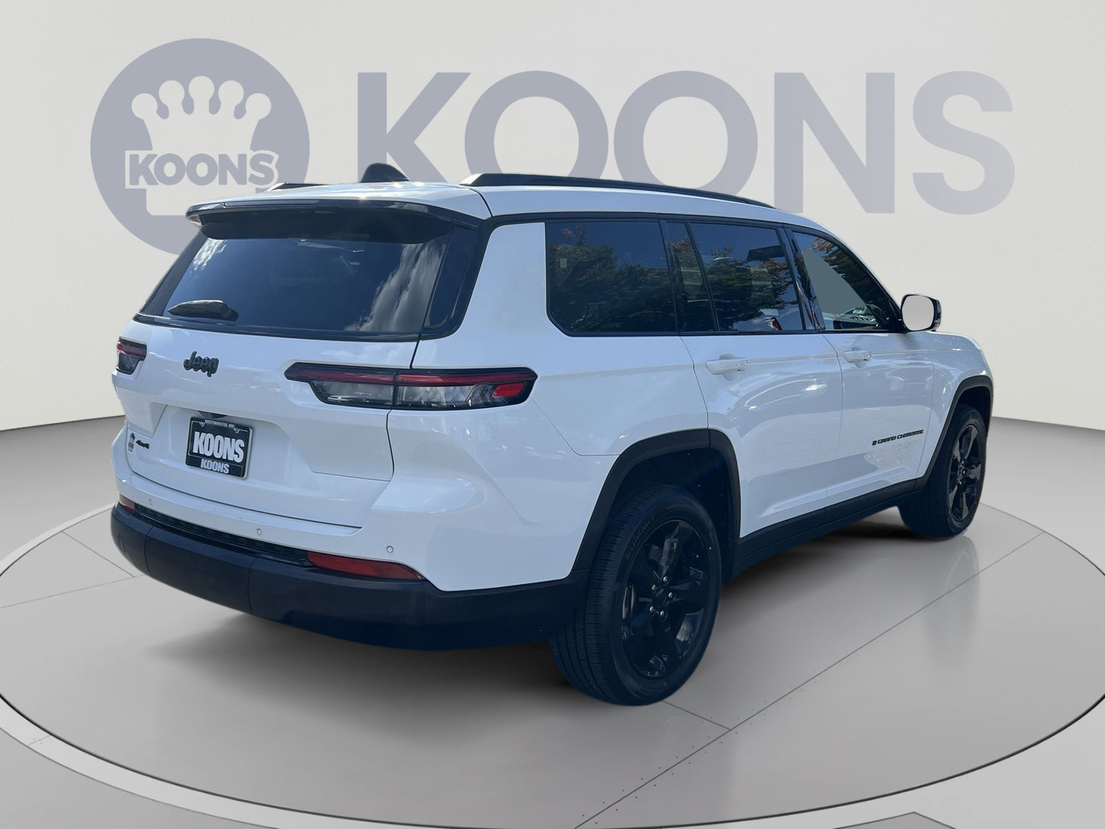 Used 2023 Jeep Grand Cherokee L Altitude AWD/4WD image 7