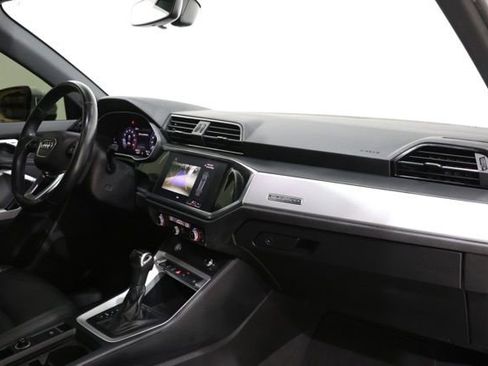 Used 2020 Audi Q3 2.0T Premium AWD/4WD image 16