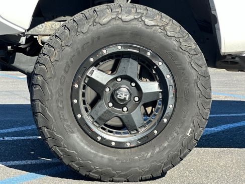 Used 2015 Toyota Tacoma PreRunner w/ TRD Sport Package image 21