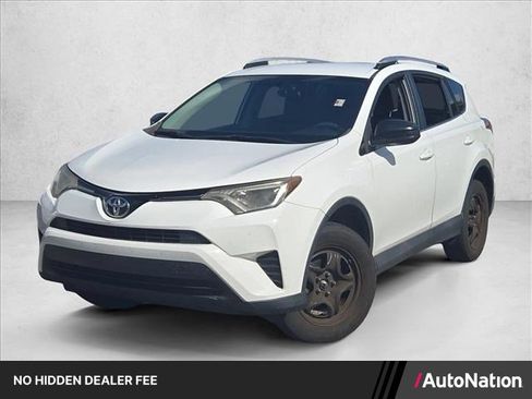 Used 2016 Toyota RAV4 LE FWD image 1