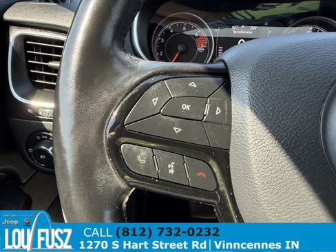 Used 2021 Jeep Cherokee Latitude Plus FWD image 16