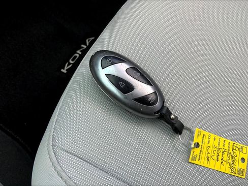 Used 2025 Hyundai Kona SEL image 14