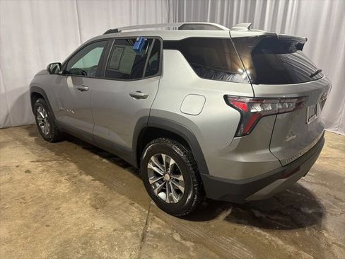 Used 2025 Chevrolet Equinox LT w/ Convenience Package II image 4