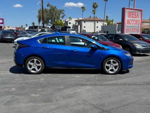 Used 2018 Chevrolet Volt LT w/ LT Driver Confidence Package image 2