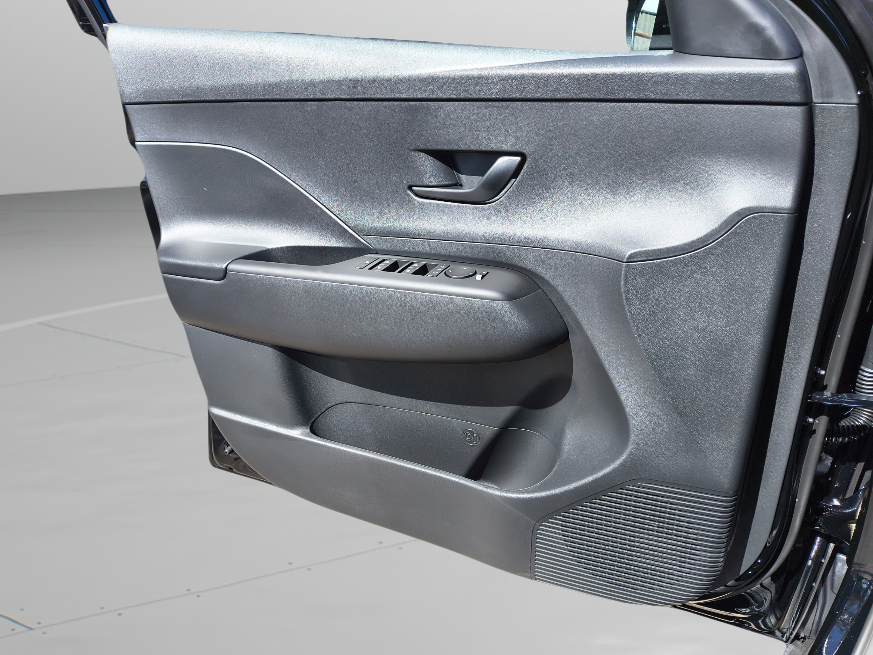 New 2027 Hyundai Kona SEL Sport FWD image 11