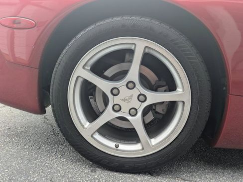 Used 2000 Chevrolet Corvette Coupe w/ Roof Pkg RWD image 15