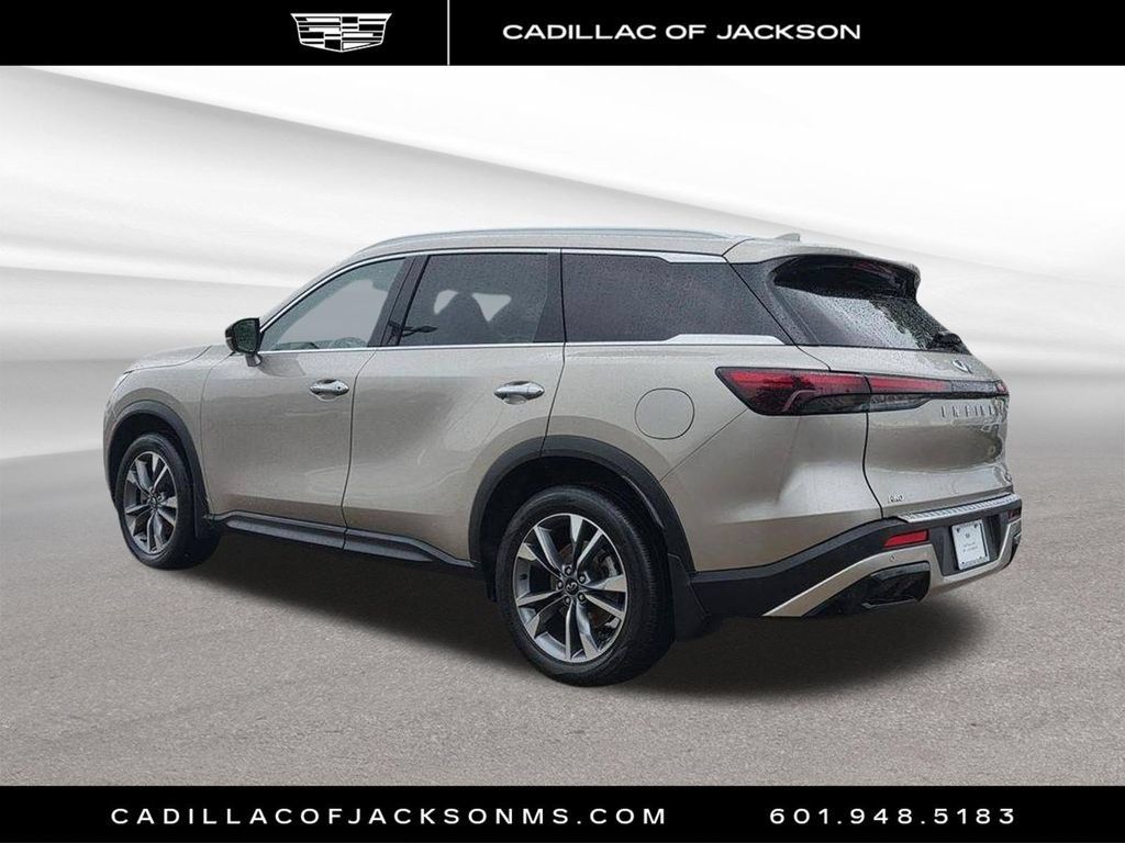 Used 2023 INFINITI QX60 Luxe w/ Cargo Package AWD/4WD image 7
