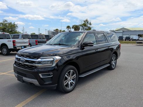 Used 2022 Ford Expedition Max Limited image 3