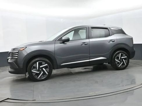 Used 2025 Nissan Kicks SV FWD image 5