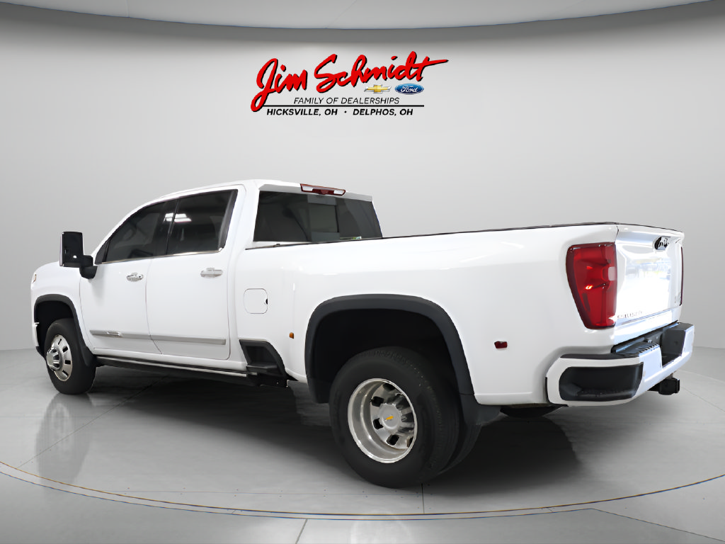 Used 2025 Chevrolet Silverado 3500 High Country w/ High Country Premium Package AWD/4WD image 4