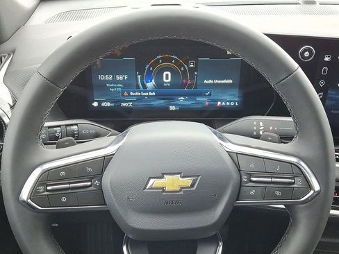 New 2026 Chevrolet Equinox LT w/ Convenience Package II AWD/4WD image 9