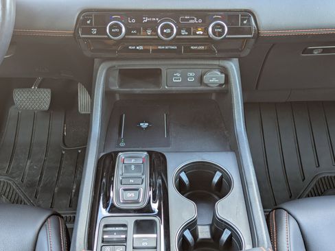 Certified 2024 Honda Pilot TrailSport image 19