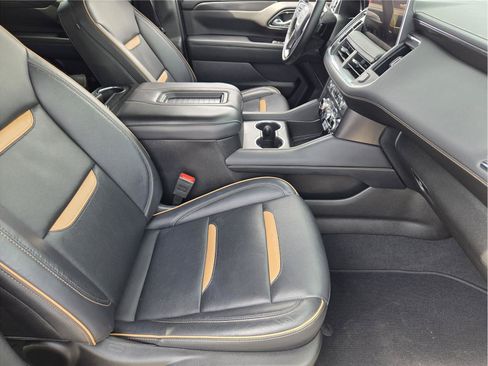 Used 2024 GMC Yukon AT4 w/ Technology Package AWD/4WD image 13