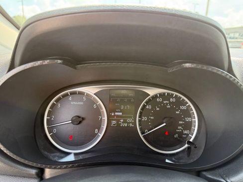 Used 2025 Nissan Versa S image 14