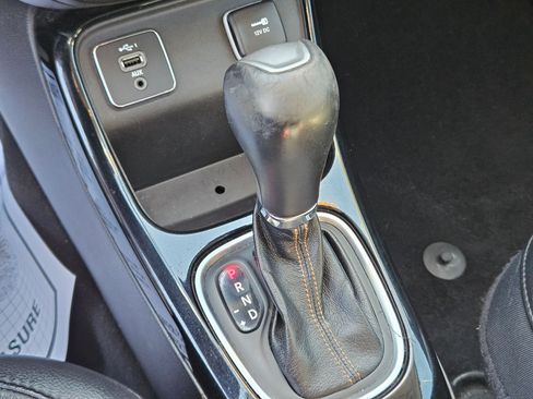 Used 2019 Jeep Compass Limited FWD image 22