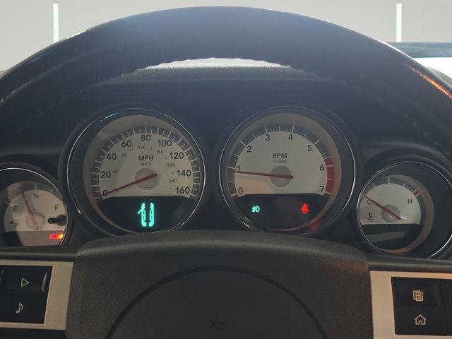 Used 2010 Dodge Challenger R/T RWD image 17