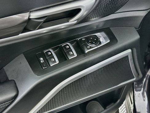 Used 2025 Kia Telluride S FWD image 15