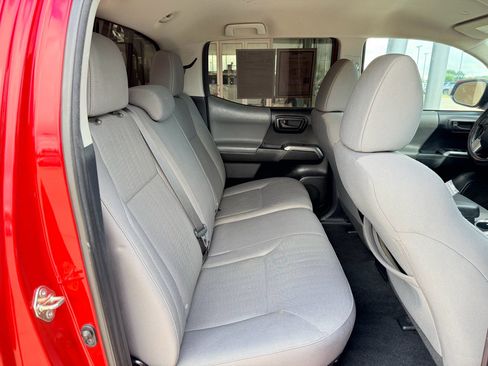 Used 2019 Toyota Tacoma SR5 RWD image 28