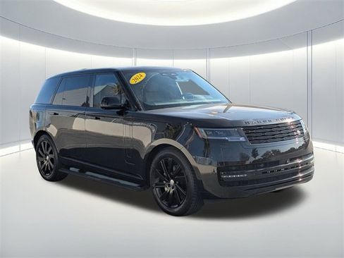 Used 2024 Land Rover Range Rover Long Wheelbase SE image 4