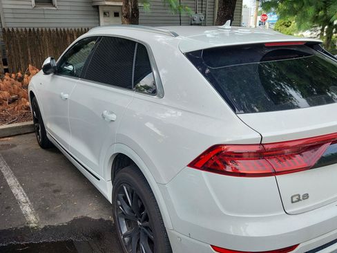 Used 2020 Audi Q8 Premium Plus w/ Premium Plus Package AWD/4WD image 4