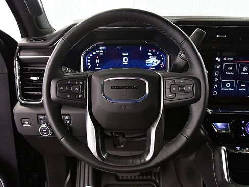 Used 2024 GMC Sierra 3500 Denali Ultimate AWD/4WD image 20