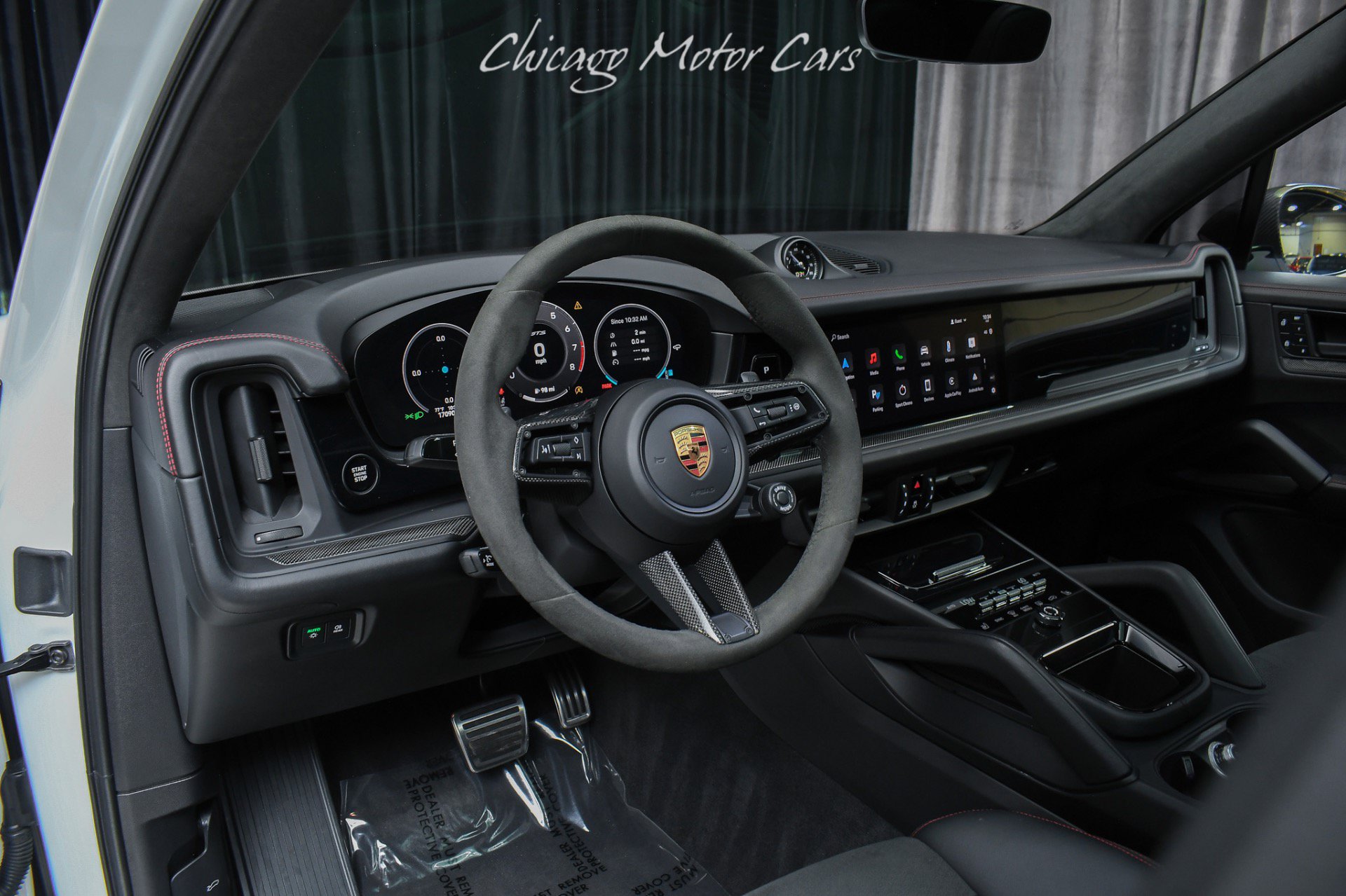 Used 2025 Porsche Cayenne GTS AWD/4WD image 9